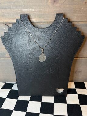 Druzy Crystal Pendant Necklace